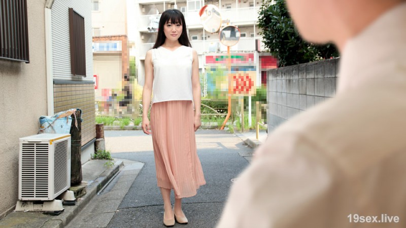 경계심의 얇은 엉덩이 가벼운 부인을 받습니다!