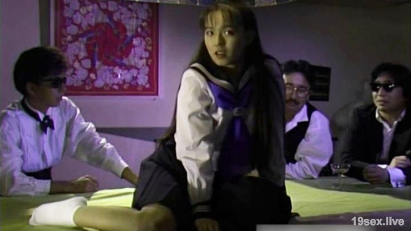 노예 경매에서 항문을 맡은 여고생! 회장 达에 처한 가운데 전신을 속이는 쾌락에 몸을 태운다