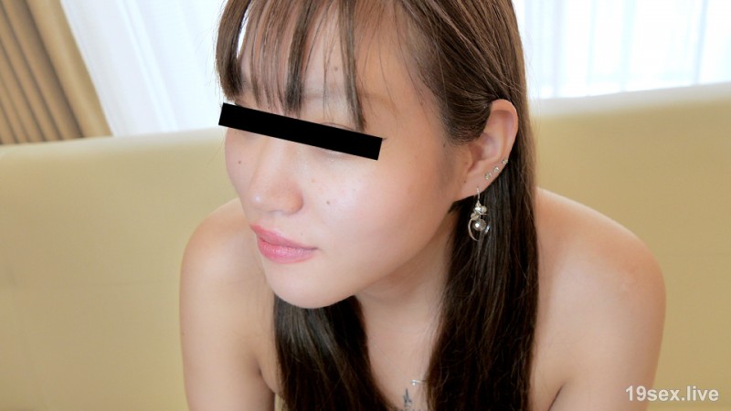 추잡한 에로틱 혀로 입으로 풀어 가동