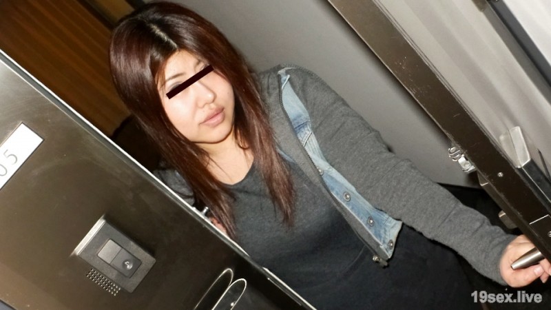 유부녀 집 하메 ~ 새빨간 팬티로 도발하는 I컵 숙녀~