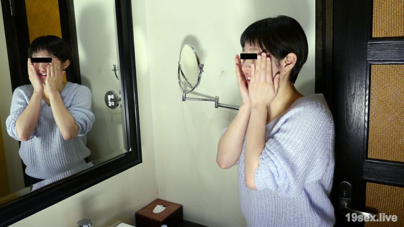 스핀 숙녀 ~동안 아내의 흐트러진 아헤 얼굴~