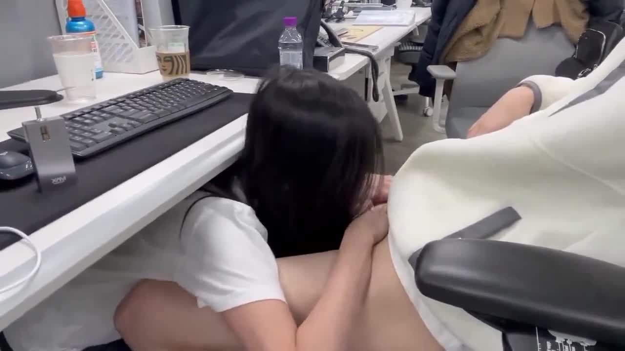 회사 점심시간에 몰래 오나니방 한국야동