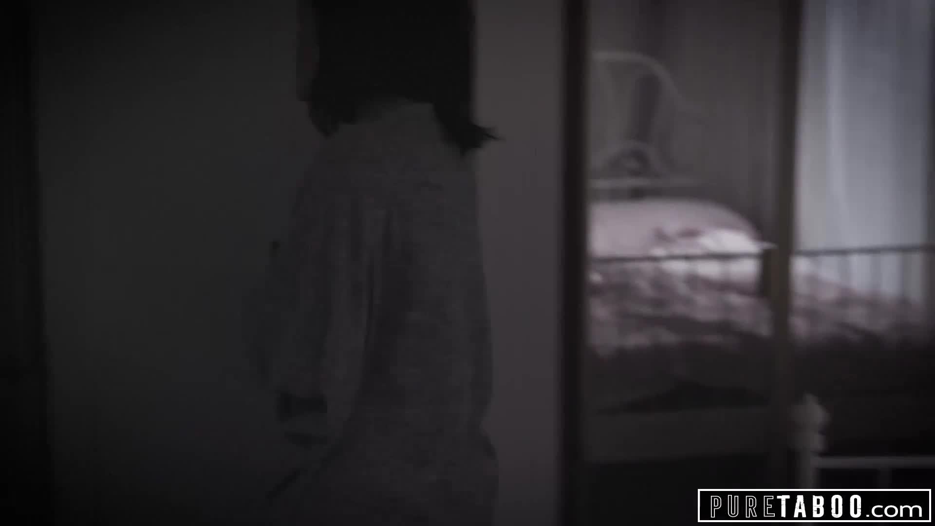 오빠를 유혹하는 여동생 항문섹스 오나니방 서양야동