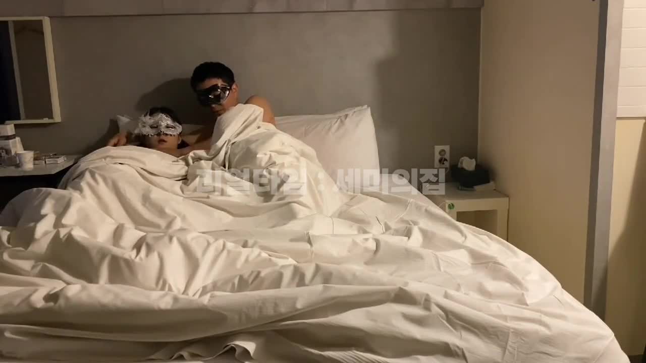 평소 친한 남친 형님이 초대남으로 출연 오나니방 한국야동