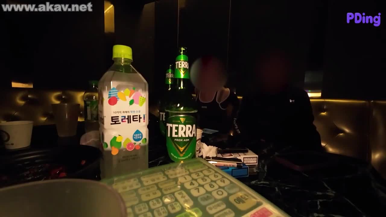 회식중 술취한 여직원과 공개떡 오나니방 한국야동