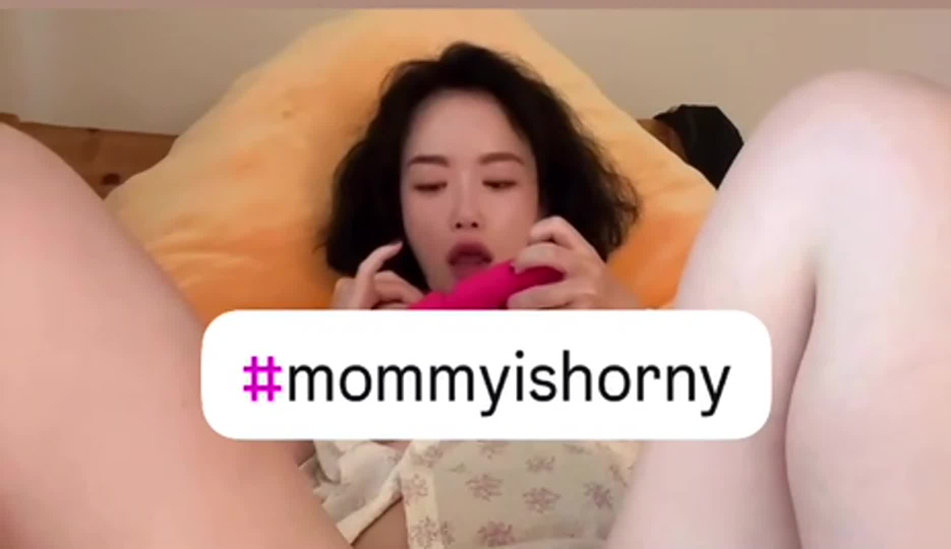 장난꾸러기 엄마 김안나님 야동 오나니방 한국야동