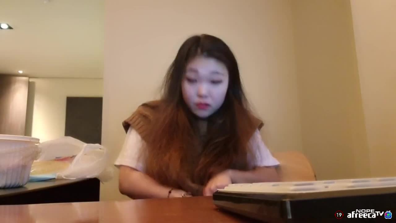 왁싱보지 인증하는 만취녀