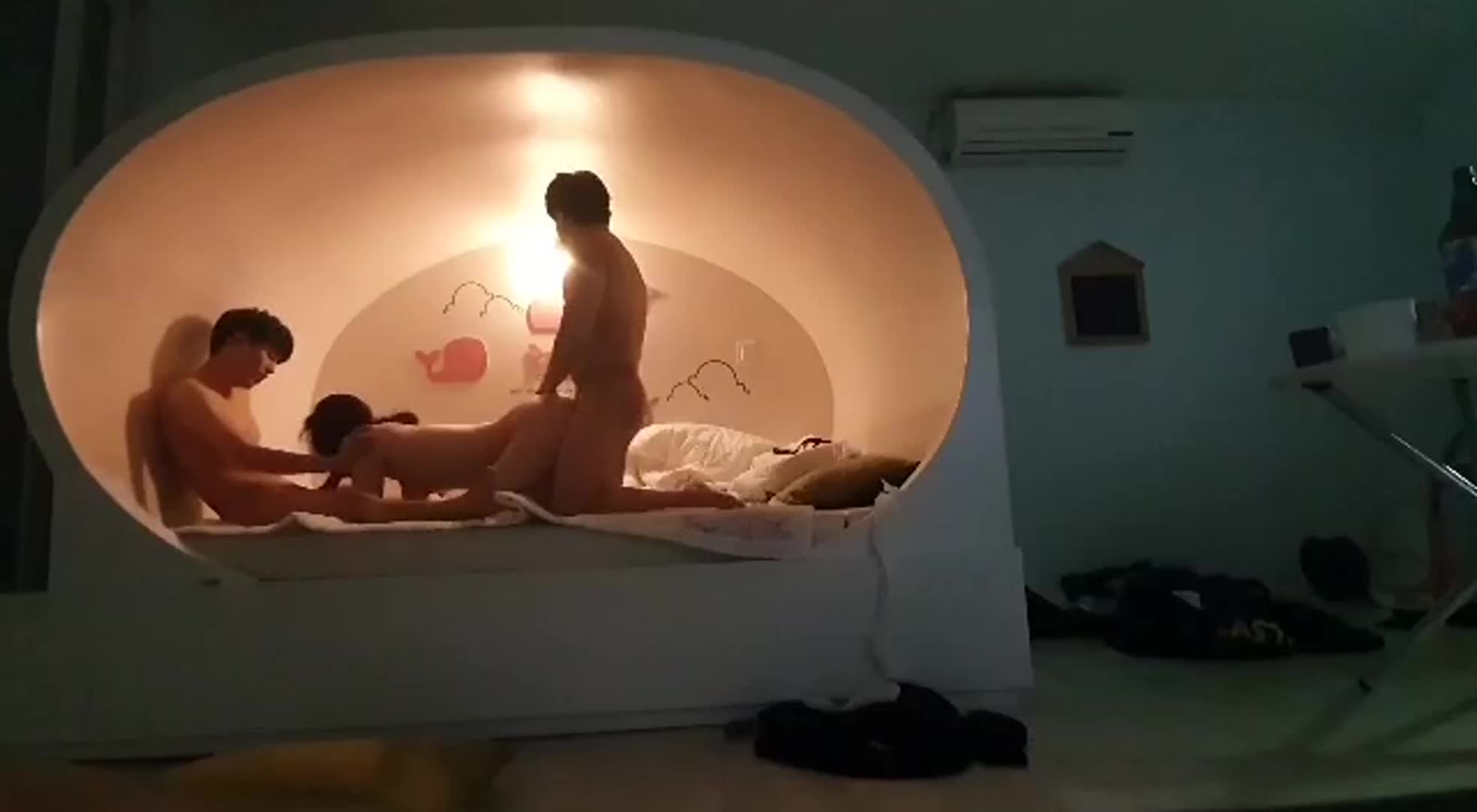 술김에 물고빠는 동창생들