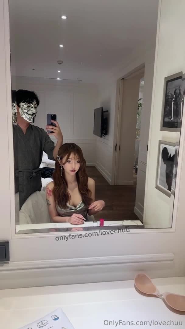 복면남들에게 가슴따이는 츄