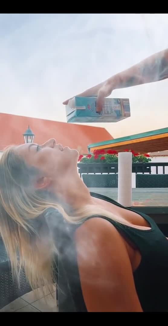 우유받아 먹기 챌린지 후방주의