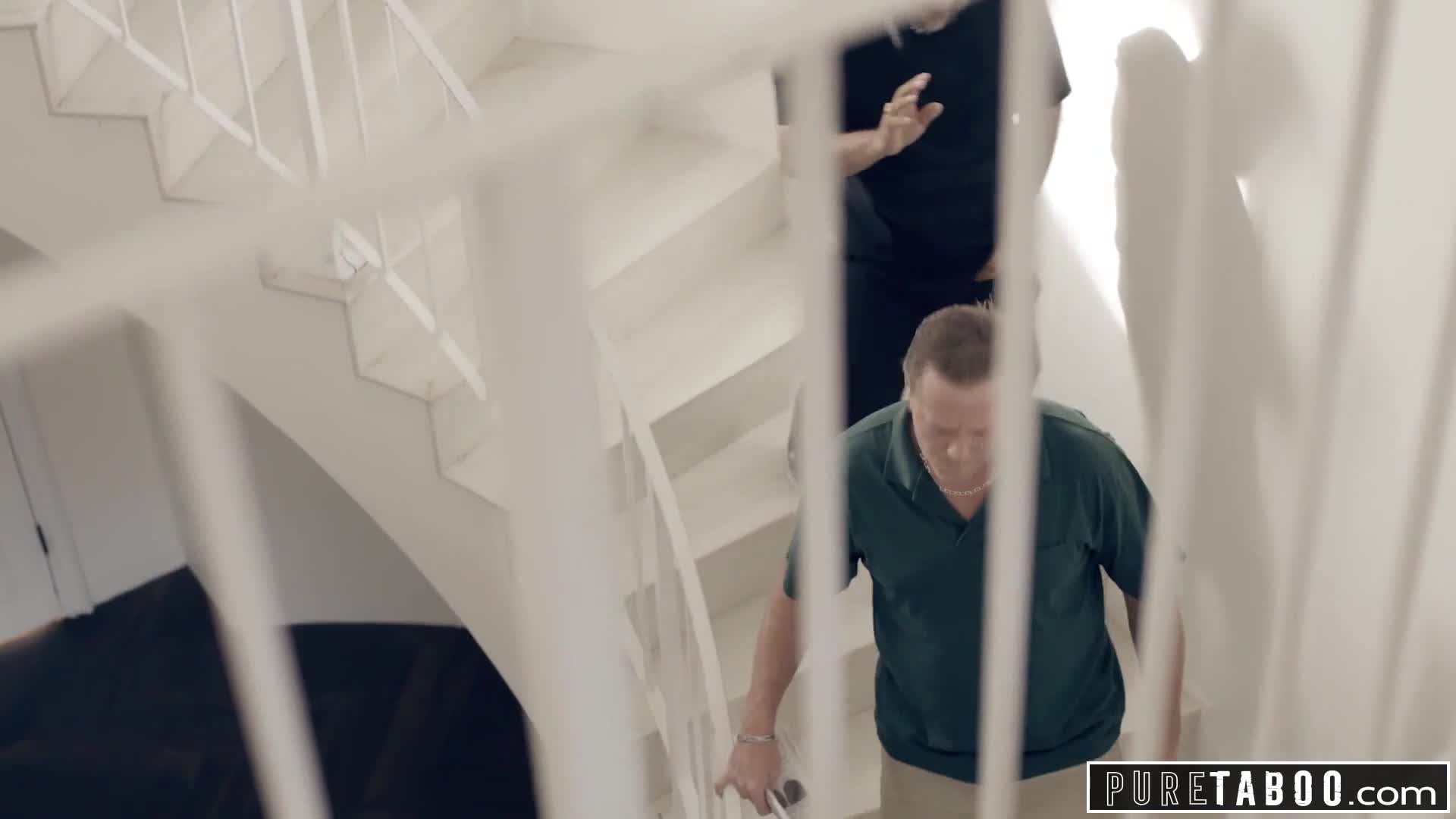 아빠의 빚을 몸으로 대신 갚는 착한 딸