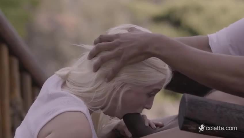 금발의 엘프녀 야외에서 흑형의 자지를