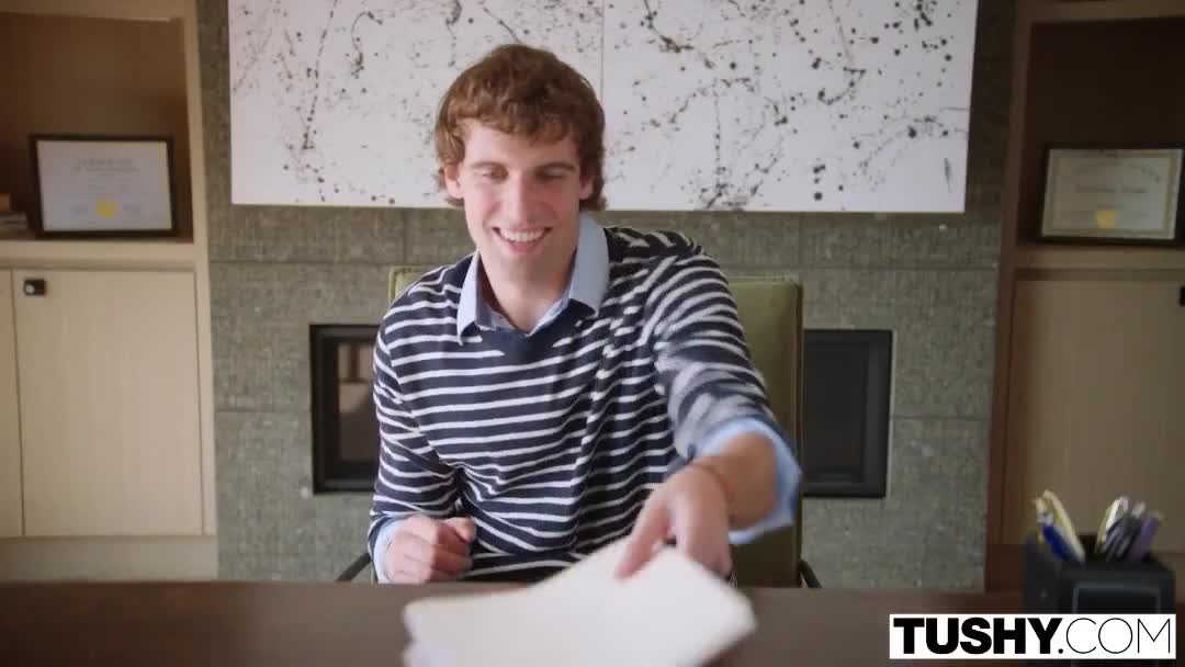 매혹적인 항문 성애자 발렌티나 나피