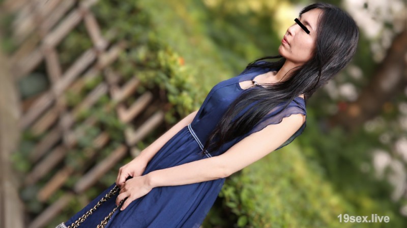 서있는 아내 갈증