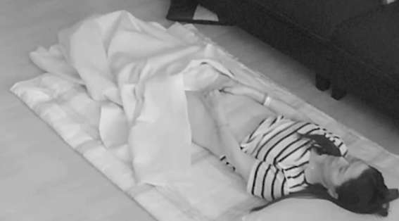 나 홀로 외로움을 달래는 옆집아줌마