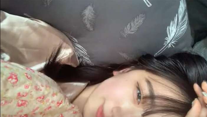 집요한 오빠놈 때문에 다 보여주는 영통녀