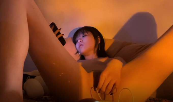 진동기 삽입하고 핑보? 자랑하는 패션모델 9minuite